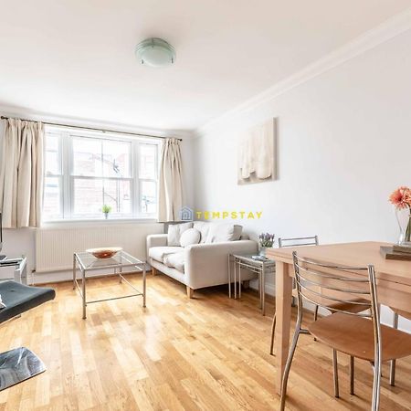 Perfect Spot In Central Windsor & Free Parking! Екстериор снимка